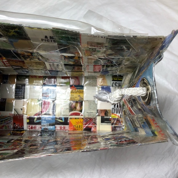 Handmade Recycled New York Purse - Picture 13 of 13